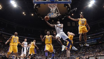 开云体育官网-青少年篮球装备更新换代，融入智能科技新元素，青少年篮球技术训练的基本要求