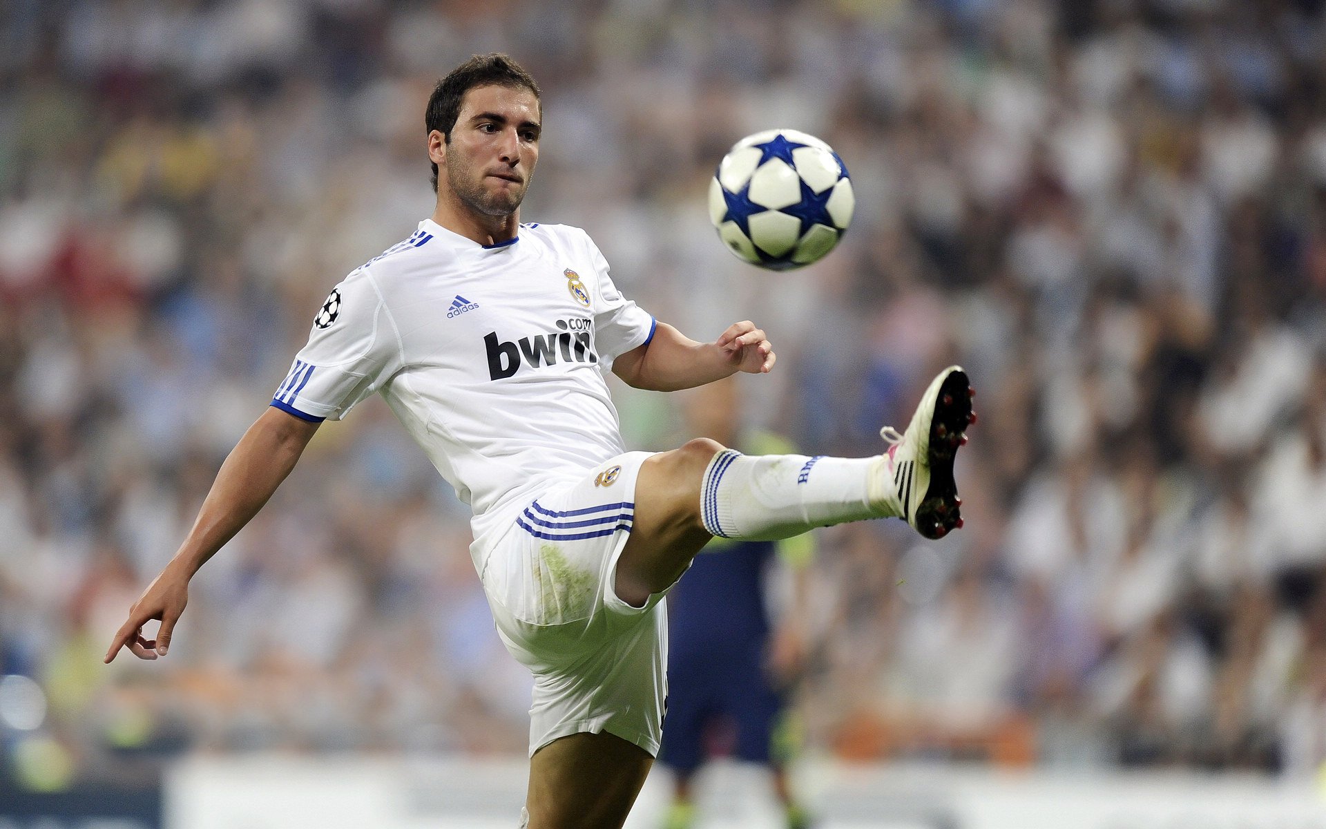 德甲创新战术引领风潮，精彩片段不断涌现，德甲推荐